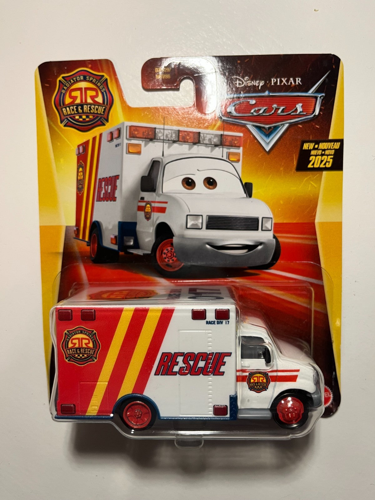 Voiture Cars Disney Pixar Ambulance "Race and Rescue"
