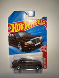 Hot Wheels Red Edition – Mercedes-Benz 500 E