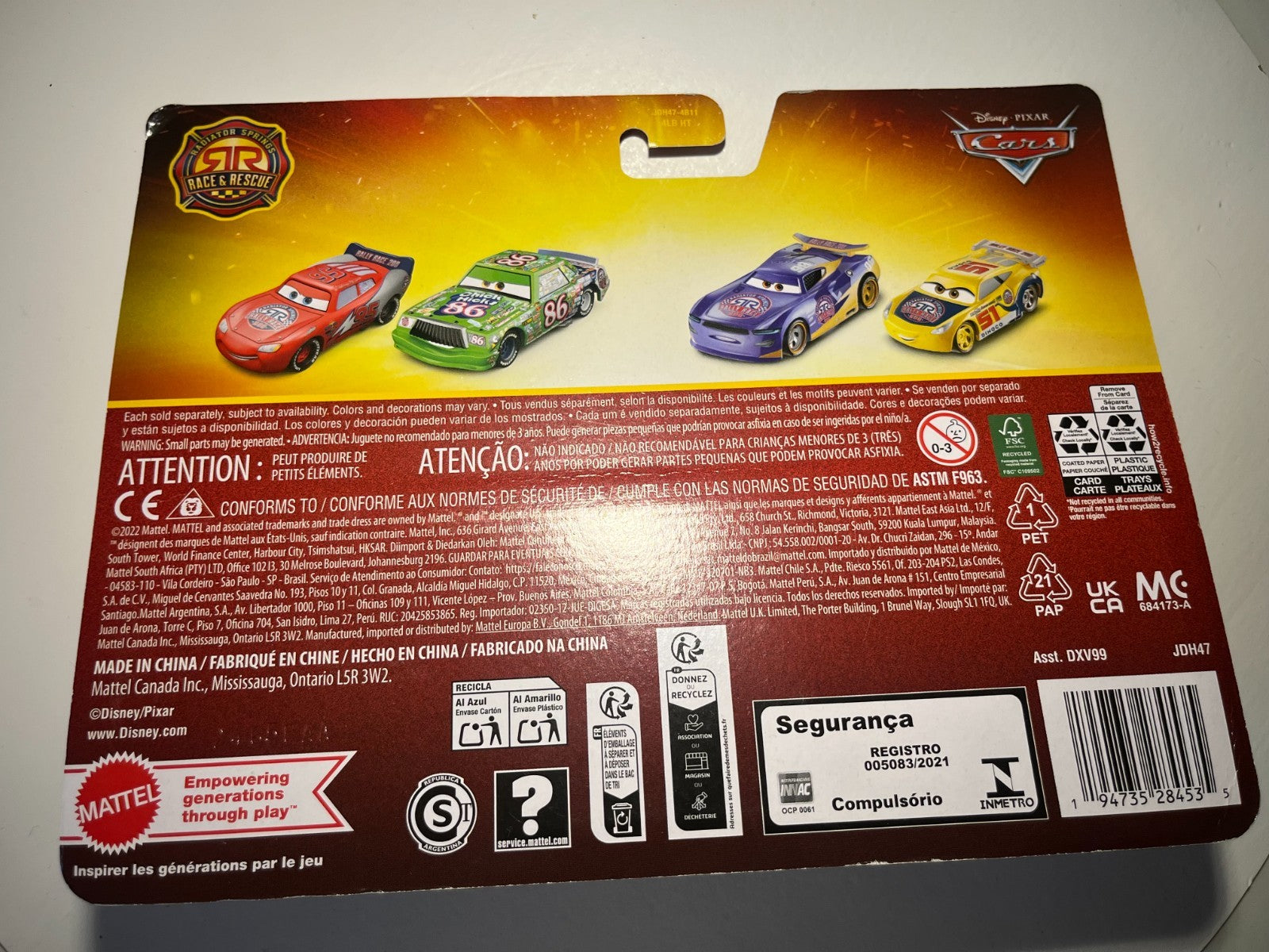 Coffret 2 Voitures Cars Disney Pixar Flash Mcqueen + Chick Hicks Race and Rescue