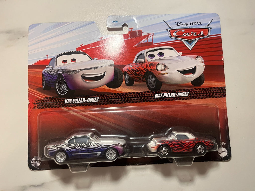 Coffret 2 Voitures Cars Disney Pixar Kay Pillar Durev et Mae Pillar Durev