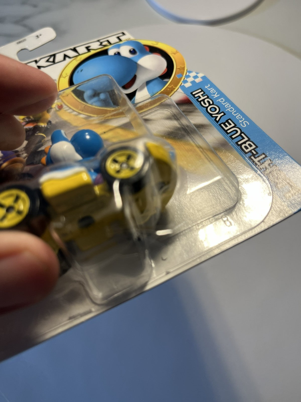 Voiture Hot Wheels Mario Kart - Light Blue Yoshi - standard kart