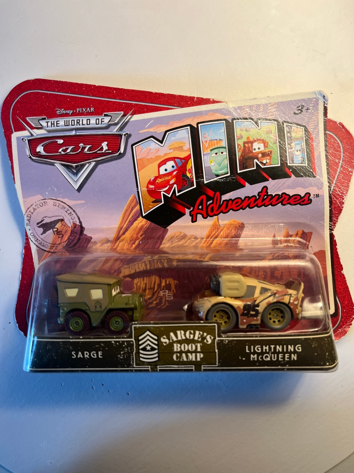 Coffret 2 voitures mini adventures Cars Disney Pixar Sergent + Flash