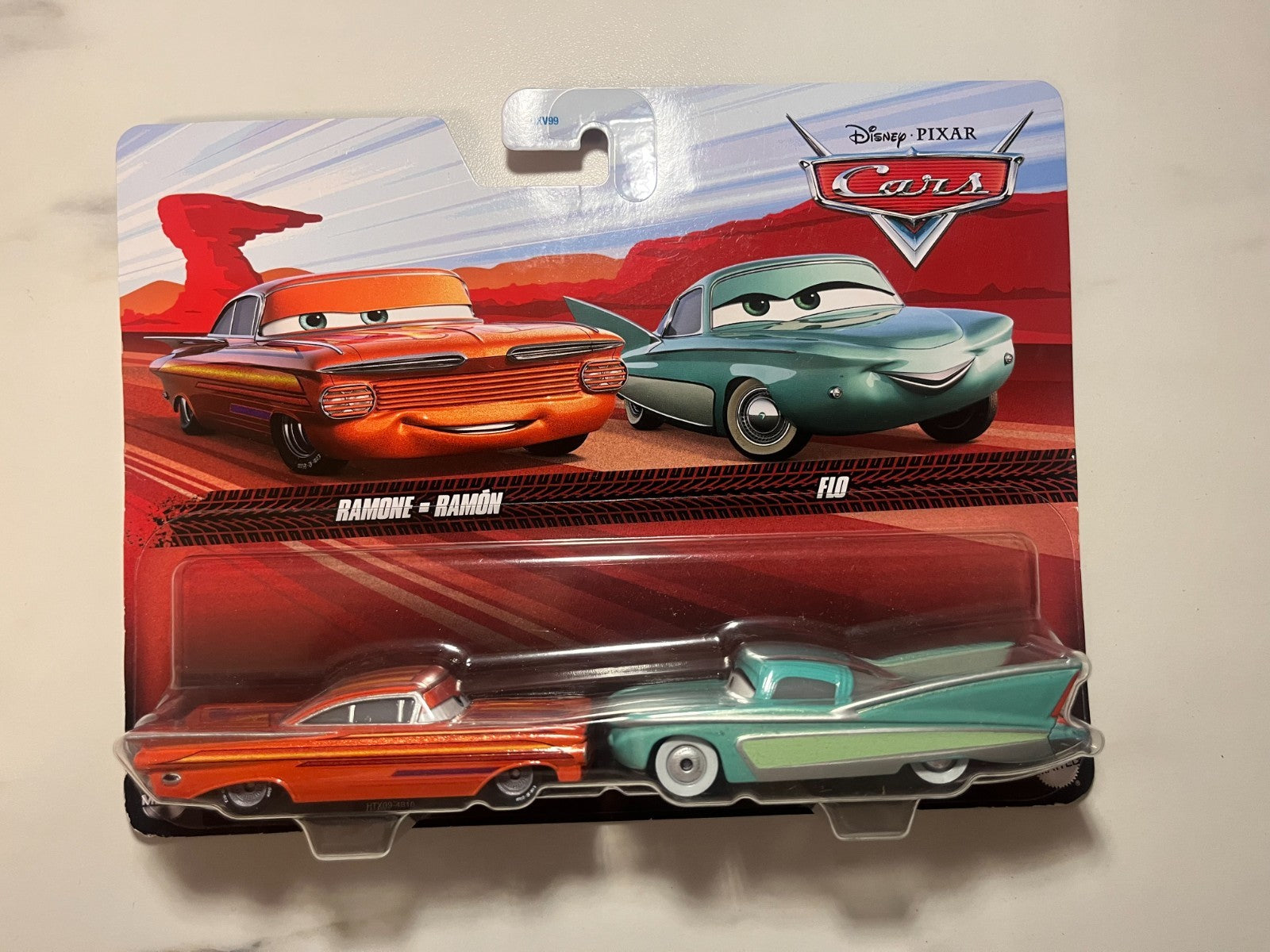Coffret 2 Voitures Cars Disney Pixar Flo + Ramone