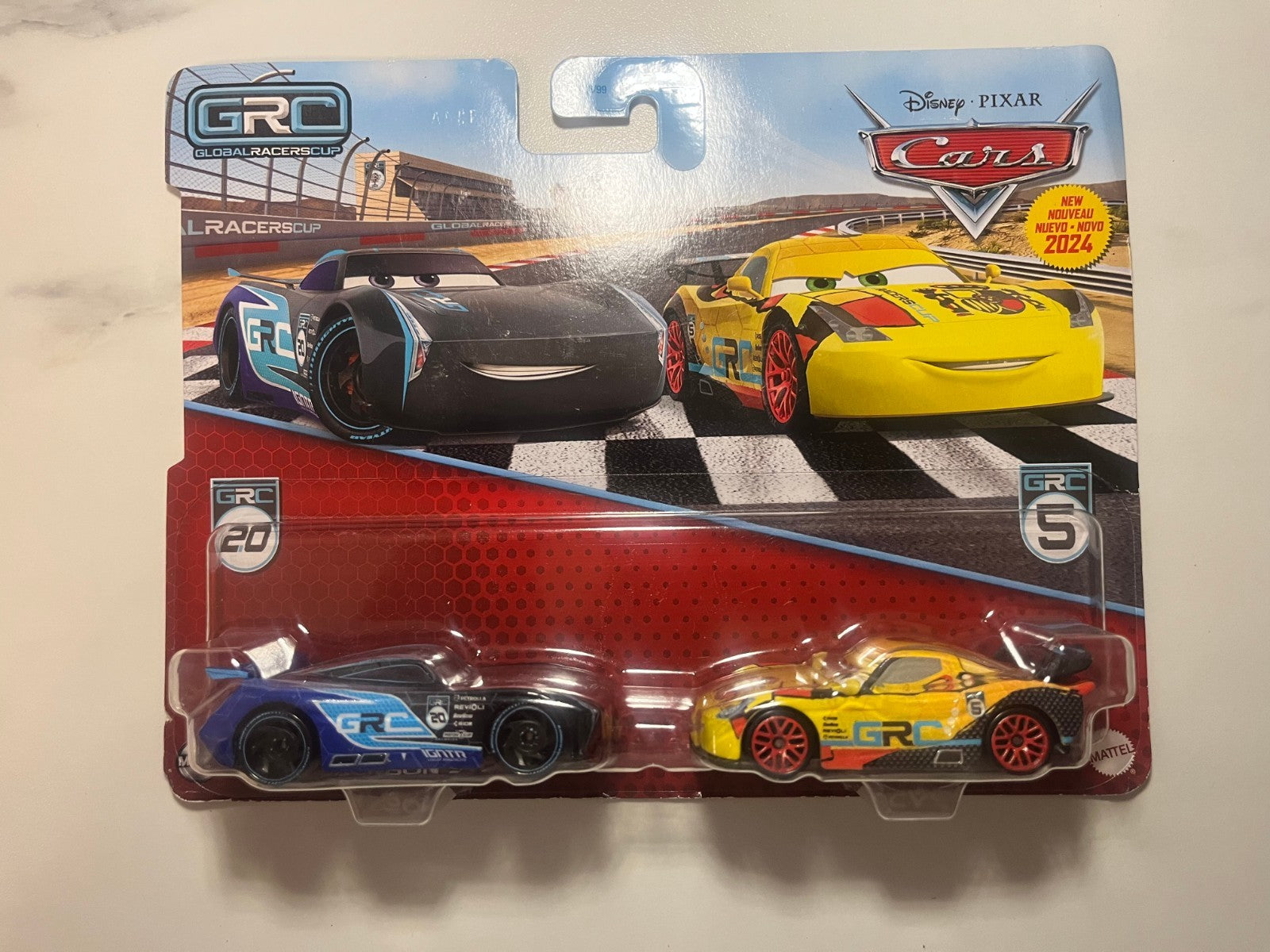 Coffret 2 voitures Cars Disney Pixar Jackson Storm GRC + Miguel Camino GRC