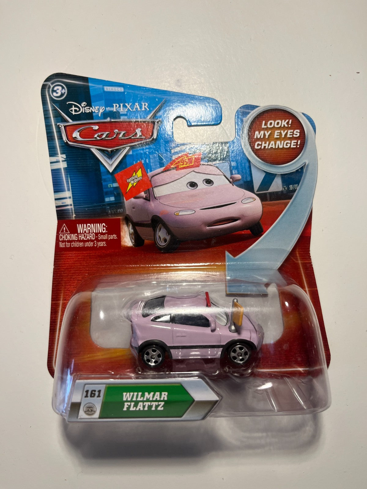 Voiture Cars Disney Pixar Wilmar Flattz avec yeux lenticulaires
