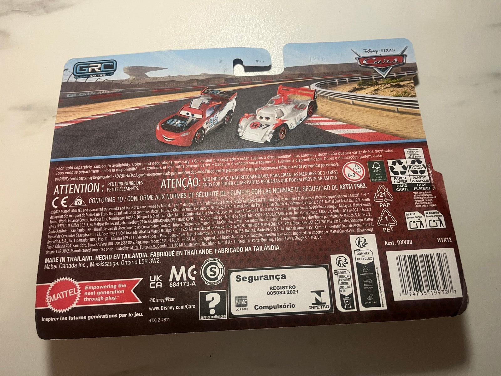 Coffret 2 voitures Cars Disney Pixar Flash Mcqueen GRC + Todoroki GRC