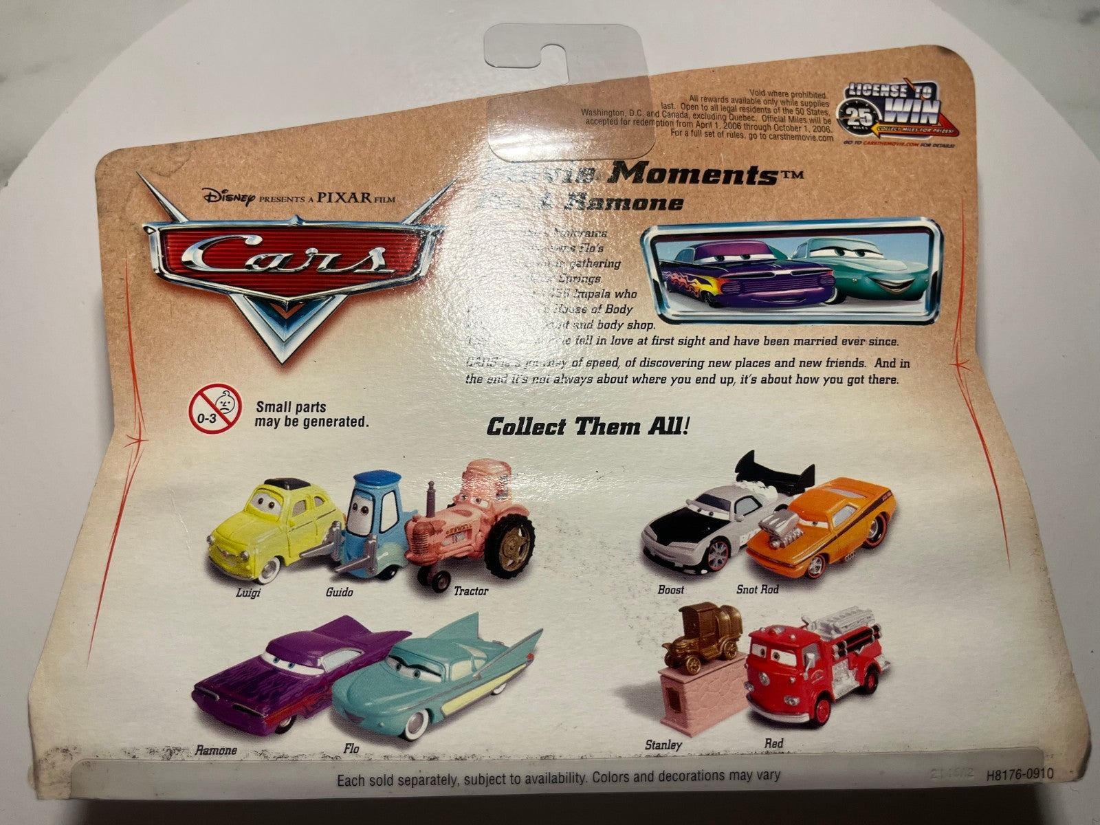 Coffret 2 Voitures Cars Disney Pixar Ramone + Flo