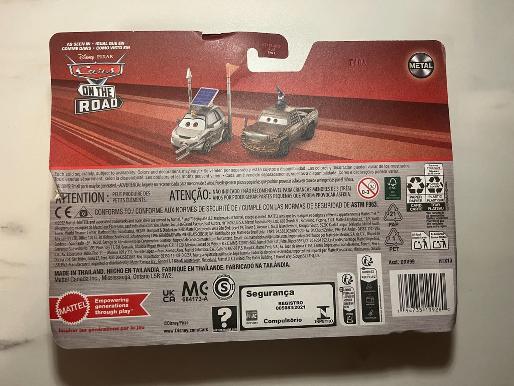Coffret 2 Voitures Cars Disney Pixar Ken Enginoko + Justin Roadritter