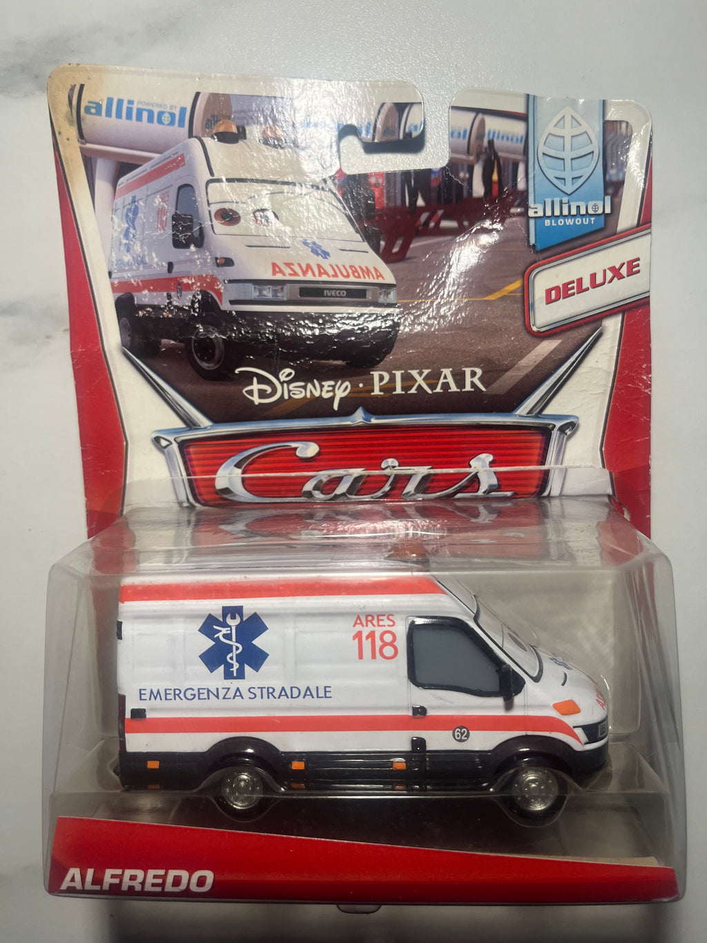 Alfredo Ambulance Deluxe – Disney Pixar Cars – Allinol Blowout – Mattel 2014 – Neuf sous blister