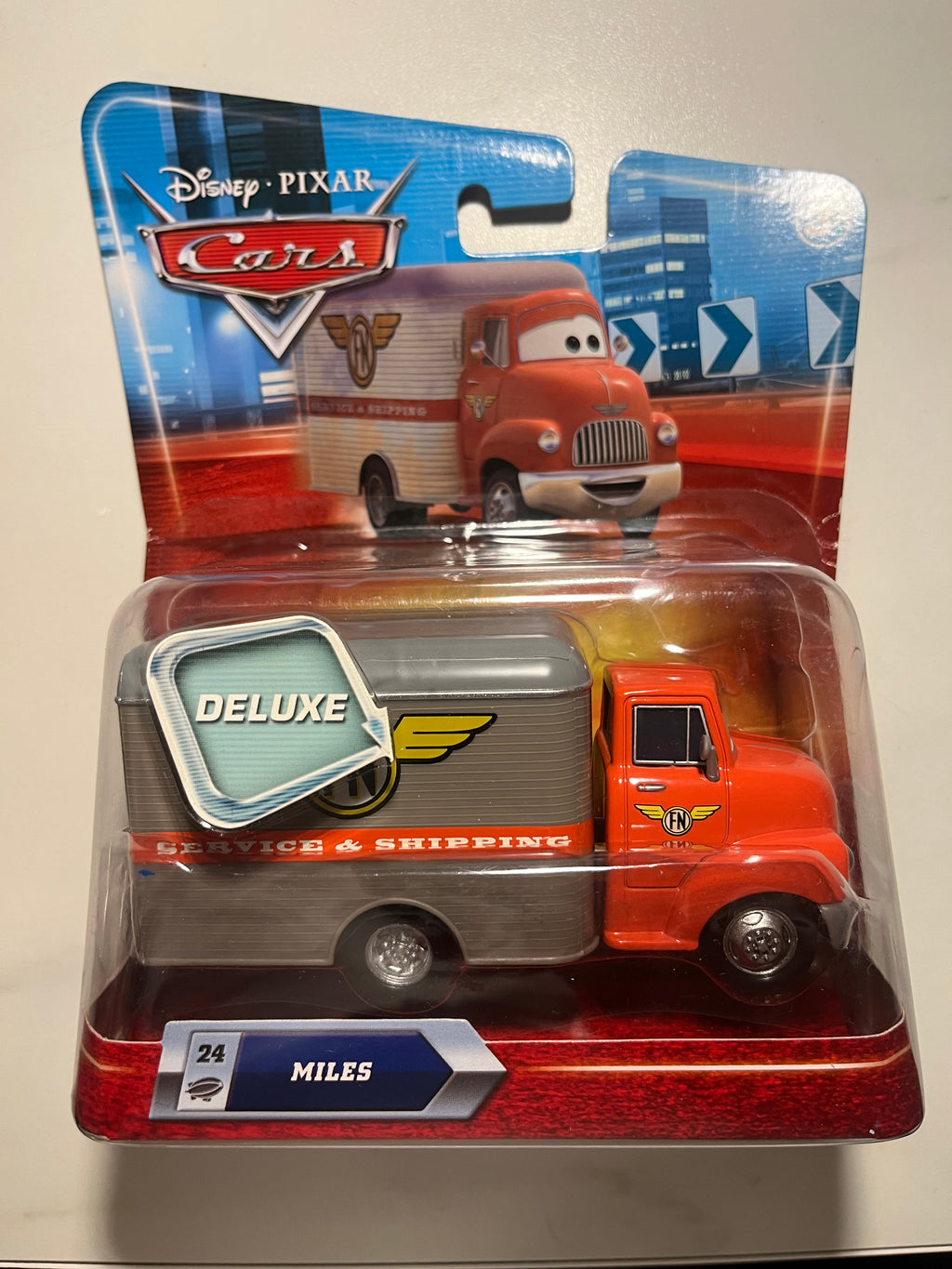 Miles (camion FN) – Disney Pixar Cars Deluxe – Mattel – Neuf sous blister