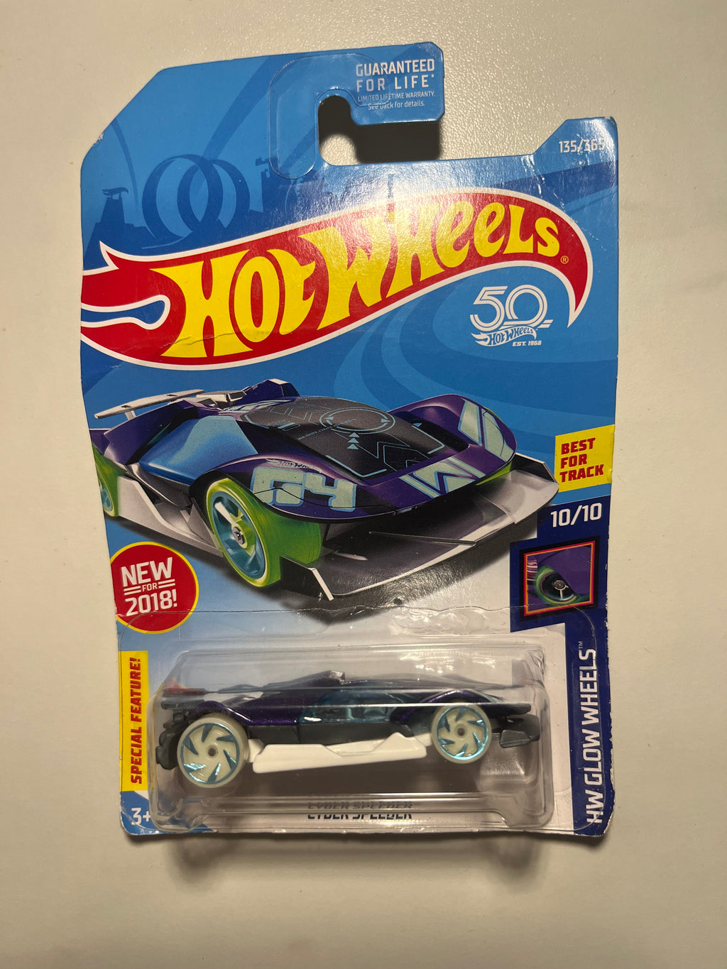 Hot Wheels Cyber Speeder HW Glow Wheels carte 50 ans anniversaire