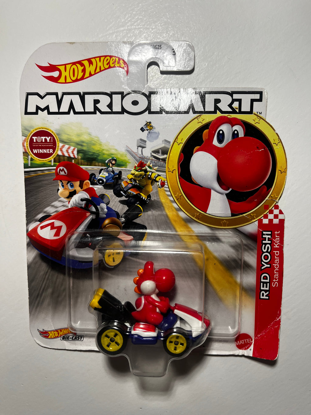 Red Yoshi – Standard Kart – Mario Kart Hot Wheels – Nintendo sous Blister