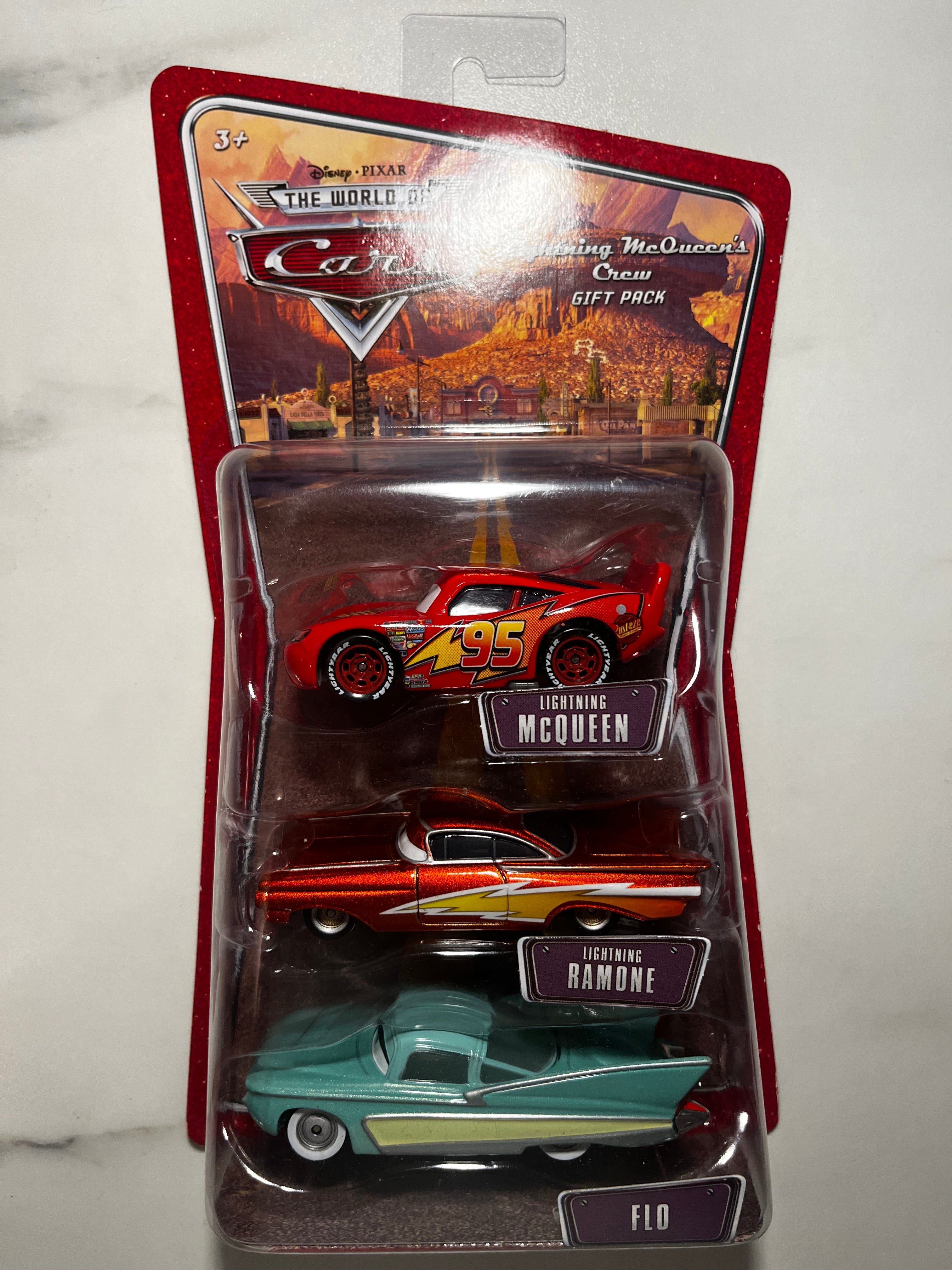 Coffret Disney Pixar Cars – Lightning McQueen’s Crew Gift Pack – The World of Cars – Sous Blister