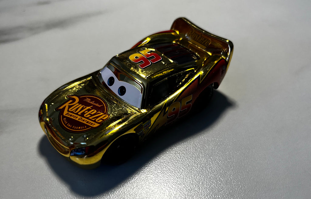Lightning McQueen Gold Chrome – Disney Pixar Cars