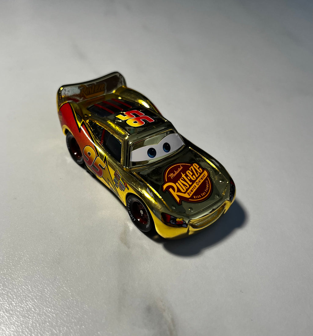 Lightning McQueen Gold Chrome – Disney Pixar Cars